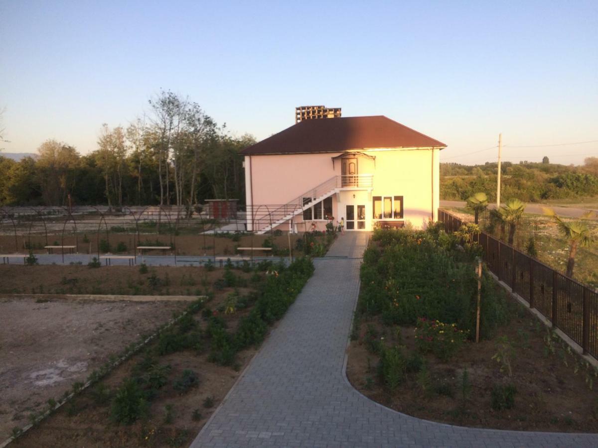 Hotel 777 Gudauta Exterior photo
